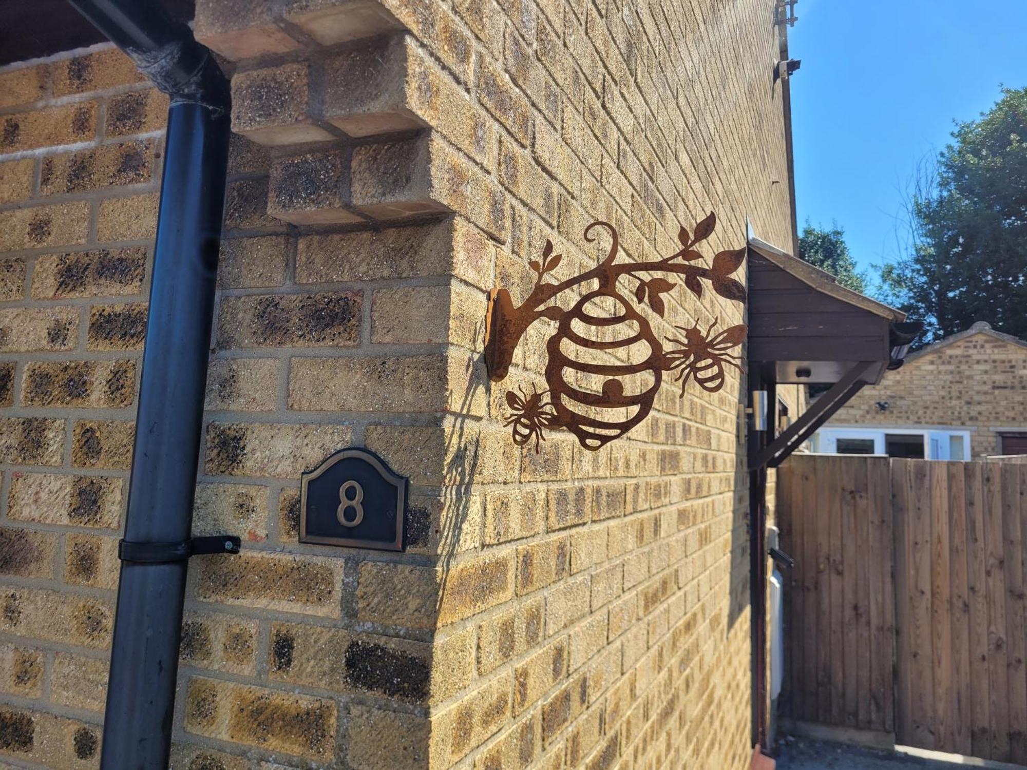 Bumblebee Bungalow - With Separate Office And Gaming Space By Catchpole Stays Colchester Exterior foto